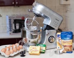 Mikser planetarny robot kuchenny max 1500 W  duża moc 4 mieszadła niemiecka jakość  firmy Germin Berlinger kerch